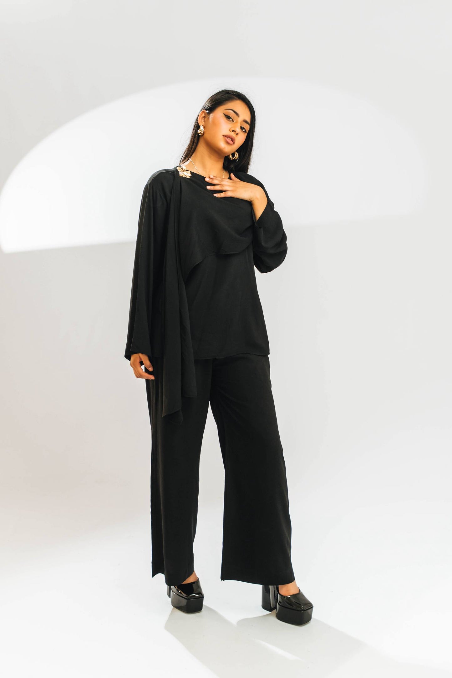 Élan Noir Buckle Coord Set