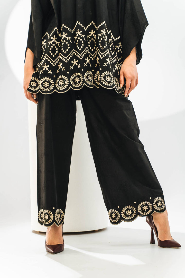 Ébène Cutwork Coord Set